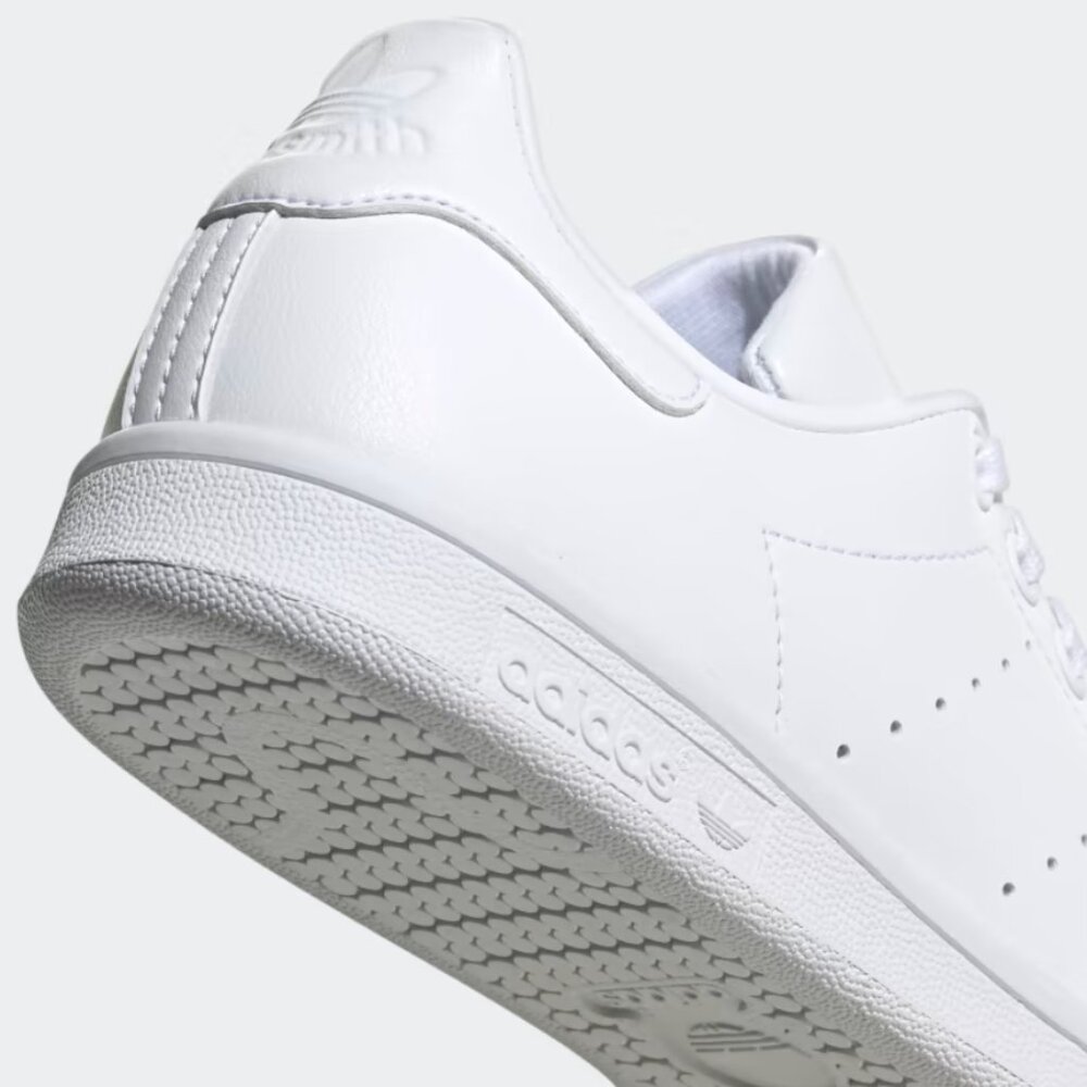 NWT Adidas Stan Smith Shoes in 7.5 in Cloud White/Core Black/Cloud White